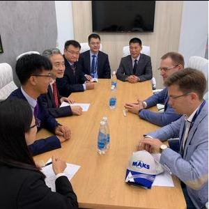 Vladimir Bogatyrev and Wang Jinsong Discussed Cooperation Options at MAKS-2019