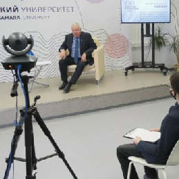 Президент Самарского университета стал героем проекта “Сто вопросов к взрослому”