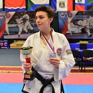 Студентка Самарского университета стала серебряным призером всероссийского чемпиона по тхэквондо