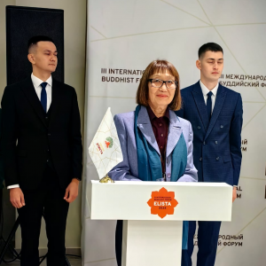 Профессор кафедры философии Любовь Четырова приняла участие в работе III Международного Буддийского Форума