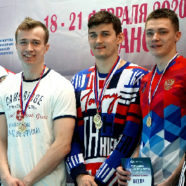 Магистрант Владислав Козлов завоевал три "золота" и две "бронзы" на чемпионате ПФО по плаванию