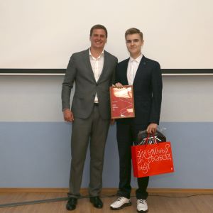 В университете состоялось награждение победителя стипендиального конкурса "Альфа-Шанс"