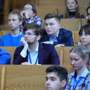 Студенты-физики приняли участие в Международной конференции молодых ученых и специалистов AYSS-2023
