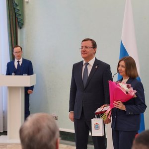 Дмитрий Азаров вручил награды ученым Самарской области